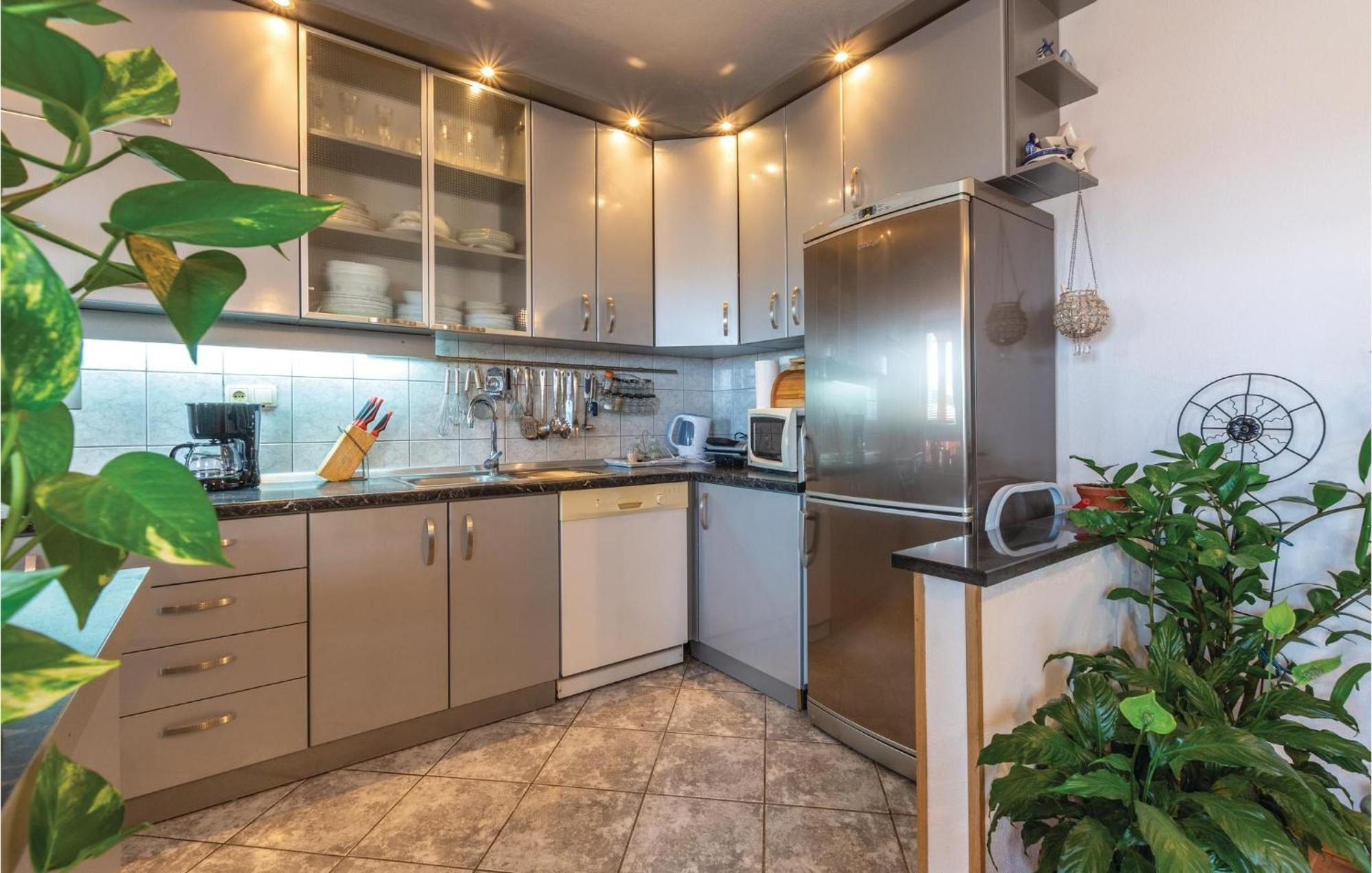 Nice Apartment In Plano With Kitchen Exterior photo